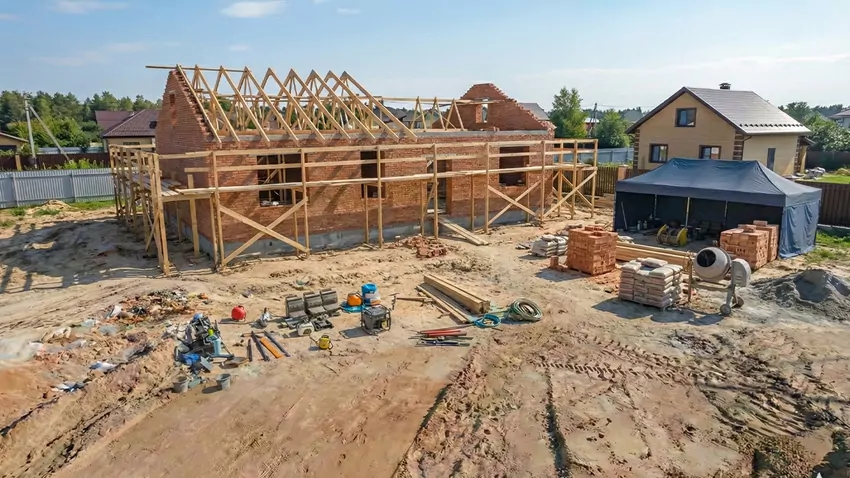 Namiot magazynowy pozwala szybko i bez formalności stworzyć zadaszone miejsce na materiały oraz sprzęt Namiot magazynowy