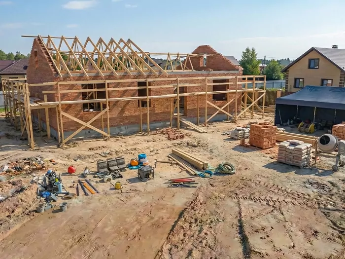 Namioty magazynowe na placu budowy