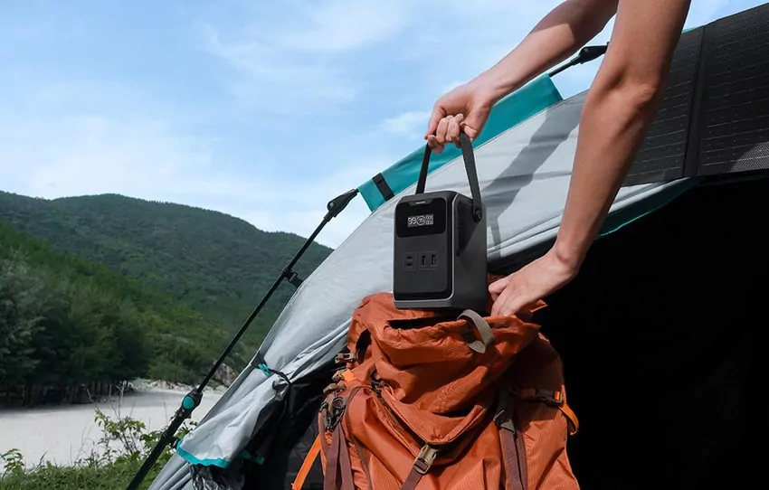 Rok 2025 przyniósł kolejne zmiany w sposobie, w jaki możemy korzystać z energii – niezależnie od miejsca i sytuacji. W ofercie EcoFlow pojawiły się nowe przenośne stacje zasilania, systemy fotowoltaiczne do mieszkań i domów, urządzenia outdoorowe, powerbanki i wiele więcej.