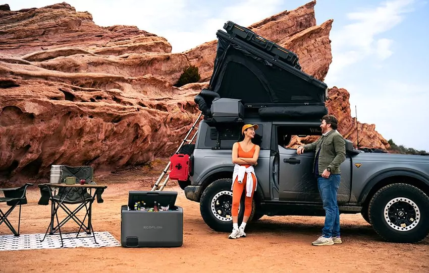 Rok 2025 przyniósł kolejne zmiany w sposobie, w jaki możemy korzystać z energii – niezależnie od miejsca i sytuacji. W ofercie EcoFlow pojawiły się nowe przenośne stacje zasilania, systemy fotowoltaiczne do mieszkań i domów, urządzenia outdoorowe, powerbanki i wiele więcej.