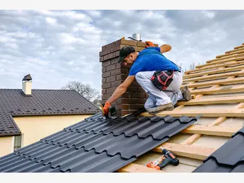Zdjęcie ilustrujące cennik budowy dachów - sprawdź lokalne ceny usług dekarskich