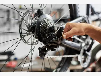 Zdjęcie ilustrujące cennik serwisów rowerowych - sprawdź lokalne ceny naprawy rowerów