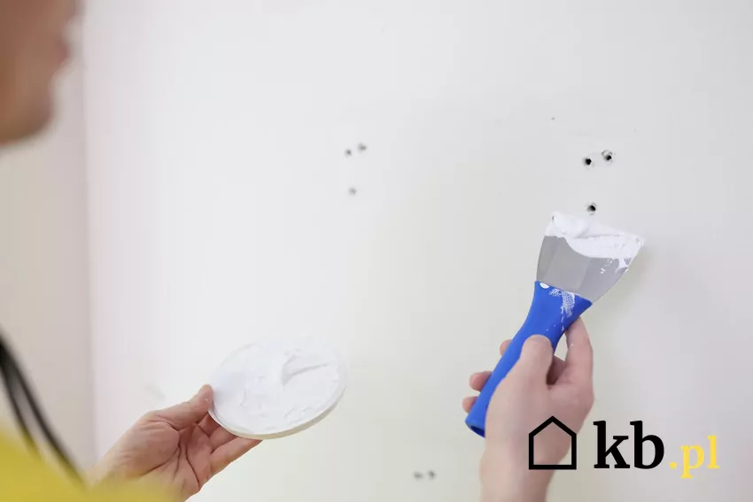 Cenniki napraw ubytków w ścianach w różnych miastach Cennik naprawy ubytków w ścianach