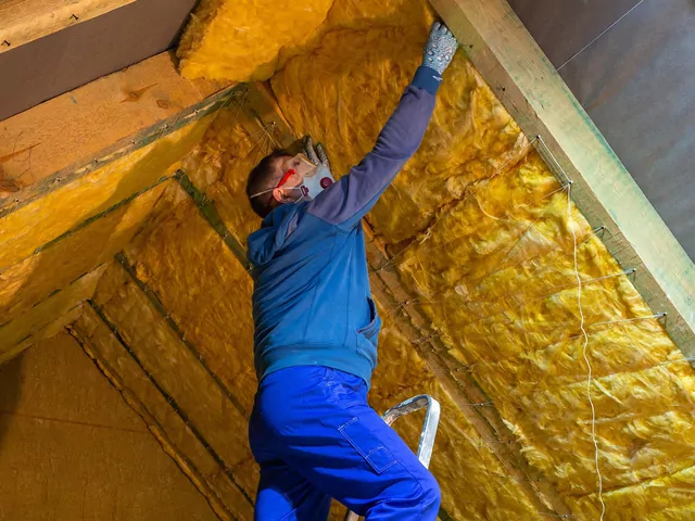 Ilustracja dla ocieplenie domu wełną mineralną