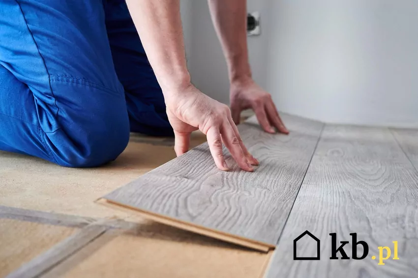 Cenniki usługi układania paneli w Polsce