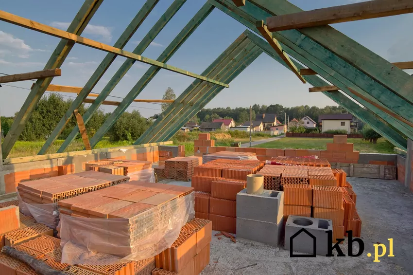 Ile kosztuje więźba dachowa? Aktualne cenniki Więźba dachowa - aktualne ceny