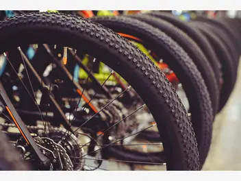 Fotografia ilustrująca cena wymiany dętki w rowerze w ponad 160 miastach w całej polsce