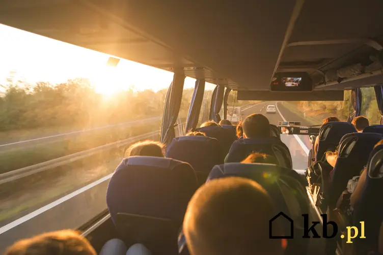 Cennik wynajęcia busa w ponad 300 miastach w Polsce