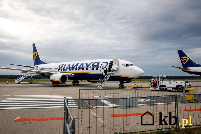 Samolot Ryanair na lotnisku Modlin