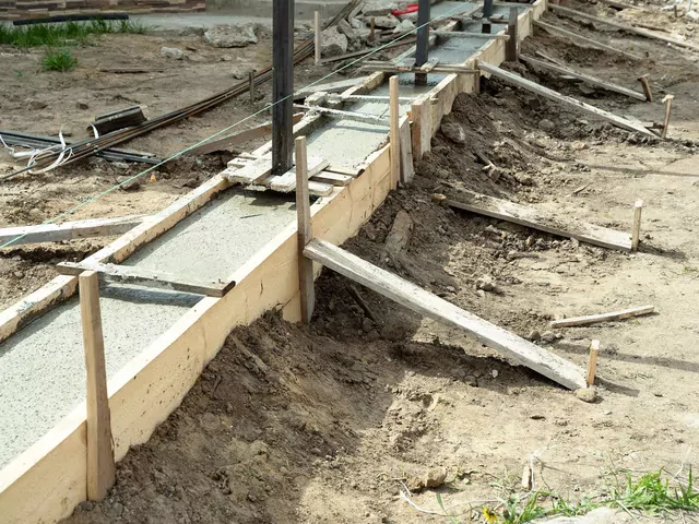 Fundament pod ogrodzenie