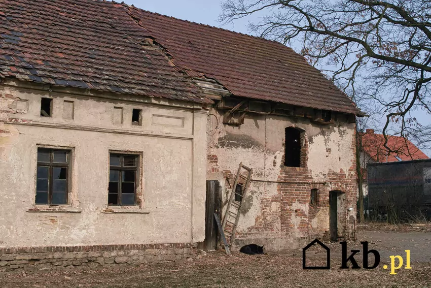 Jak podzielić wkład w remont domu na dwie osoby? Historia czytelnika to przestroga dla wielu par.