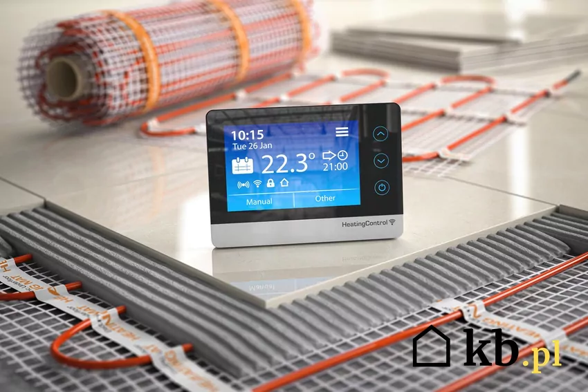 Nowoczesny sterownik ogrzewania podłogowego ułatwia kontrolę temperatury w całym domu Ogrzewanie podłogowe i czujnik temperatury