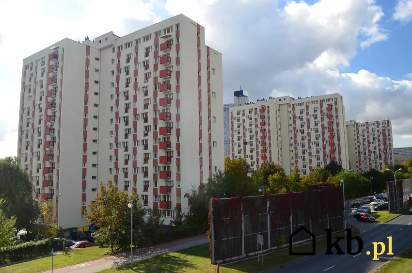 Bloki z wielkiej płyty często były budowane z niskiej jakości materiałów. bloki z wielkiej płyty