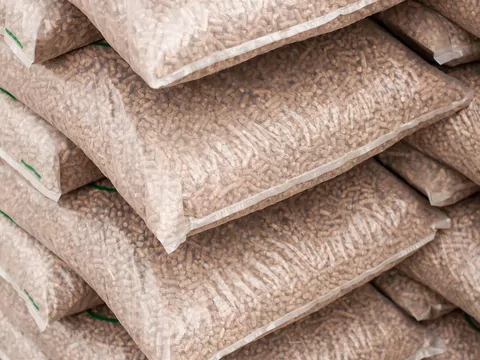 Jakiego pelletu unikać do pieca