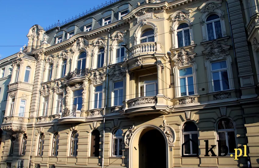 Przedwojenna kamienica zachwyca oryginalnymi detalami architektonicznymi Kamienica
