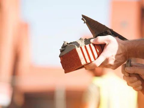 Spadek cen materiałów budowlanych 2025