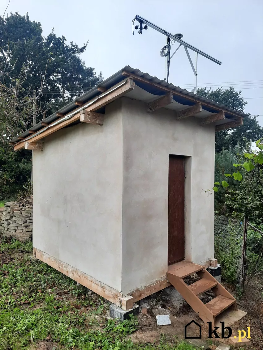 Ekologiczne bloczki konopne jako alternatywa dla tradycyjnych materiałów budowlanych Modelowy dom - już po tynkowaniu