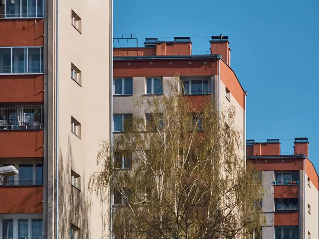 Bloki z PRL-u bez izolacji przeciwpożarowej