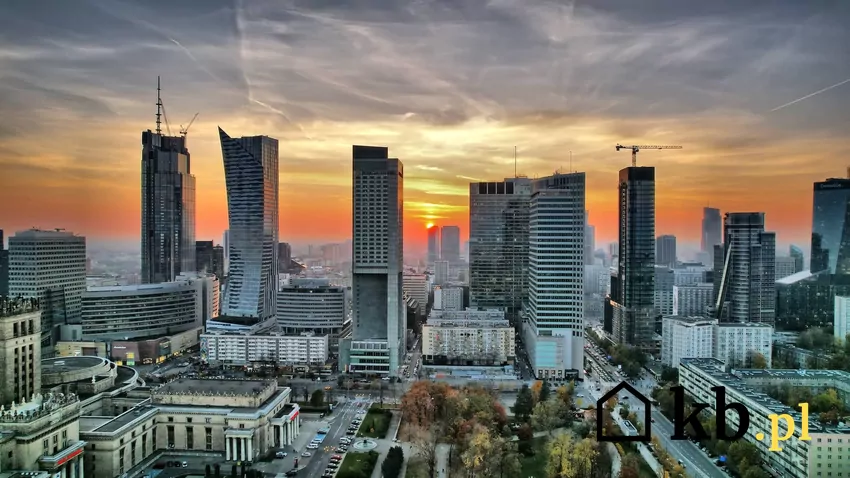 Panorama Warszawy wzbogaci się o nowe wysokościowce Widok na warszawskie wieżowce