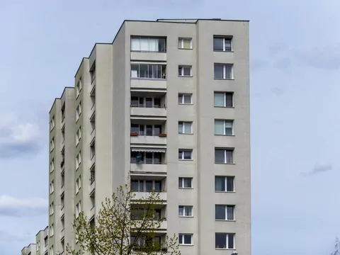 Zalety kupna mieszkania w wielkiej płycie