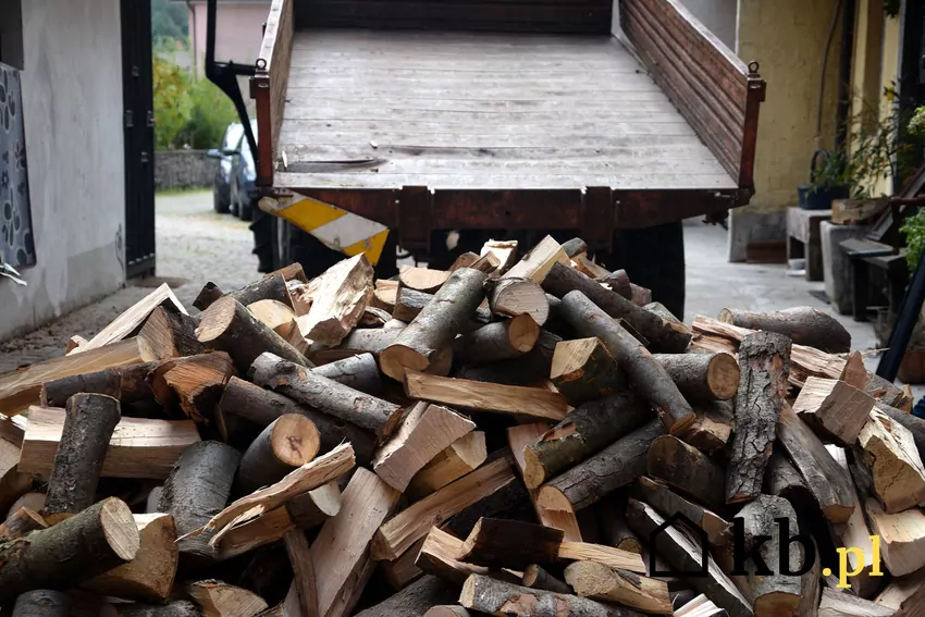 dostawa drewna opałowego