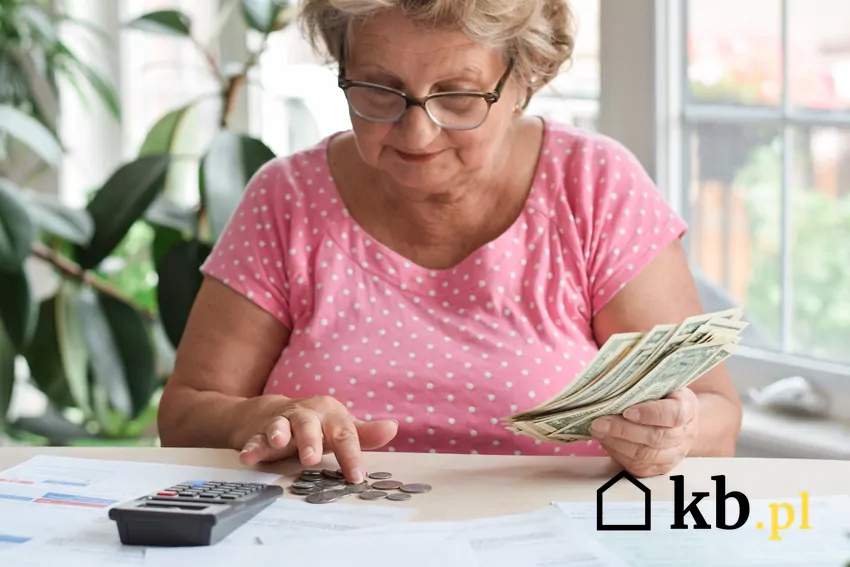 Niektóry emeryci mogą otrzymać specjalny dodatek wypłacany przez ZUS seniorka liczy emeryturę