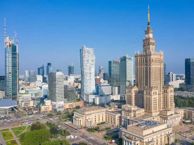 Nowy wieżowiec na miejscu hotelu Mercure w Warszawie