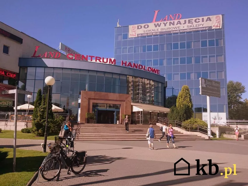 CH Land na Mokotowie zniknie z mapy Warszawy – obiekt zostanie rozebrany, lic. Creative Commons Centrum Handlowe Land