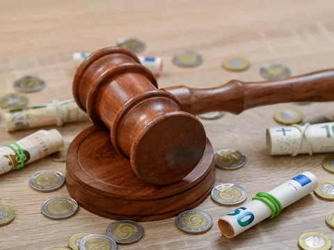 Komornik a oszczędności na koncie dziecka