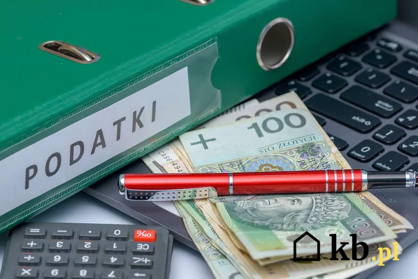Dokumenty z klaserem oznaczonym jako podatki
