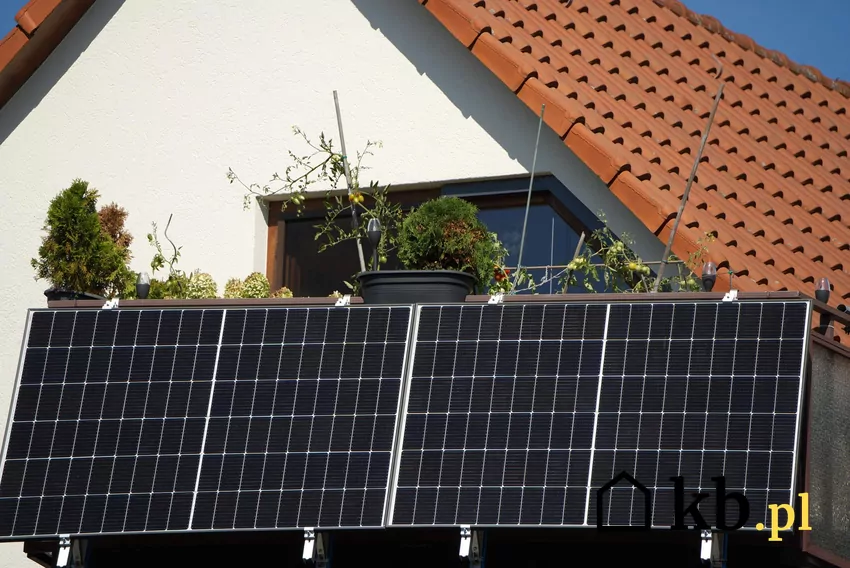 Moduły fotowoltaiczne mogą być montowane nie tylko na dachu Własna instalacja fotowoltaiczna na balkonie to poważne oszczędności