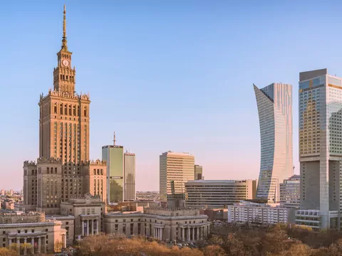 5 obiektów, które AI wyburzyłaby w stolicy