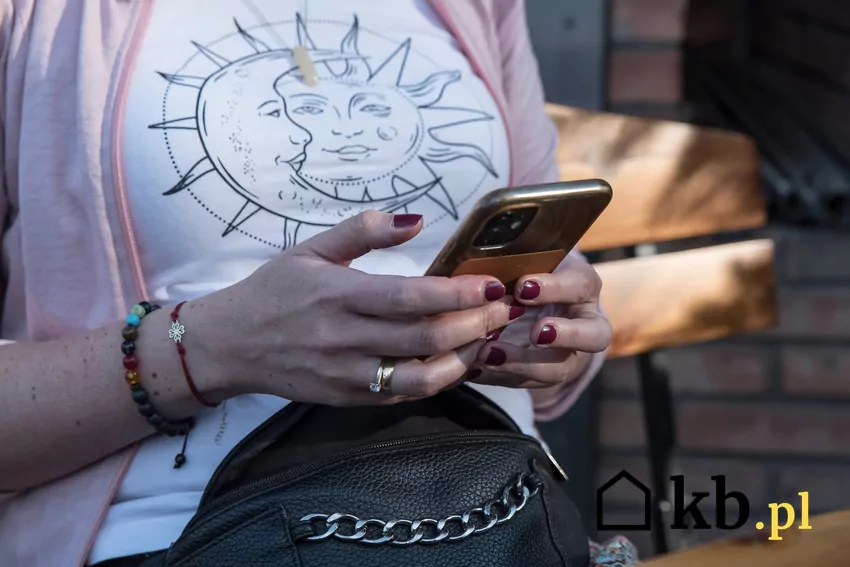 W przypadku regularnych transferów sporządź umowę lub zachowaj dowody potwierdzające ich charakter Telefon