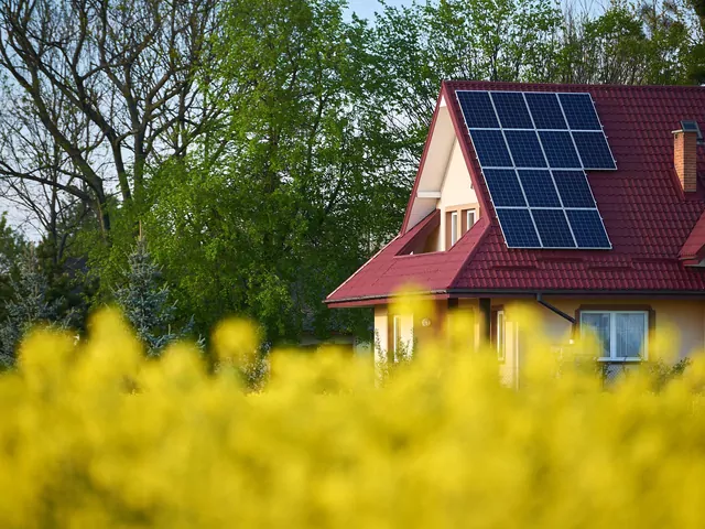 Jak estetycznie ułożyć panele PV?