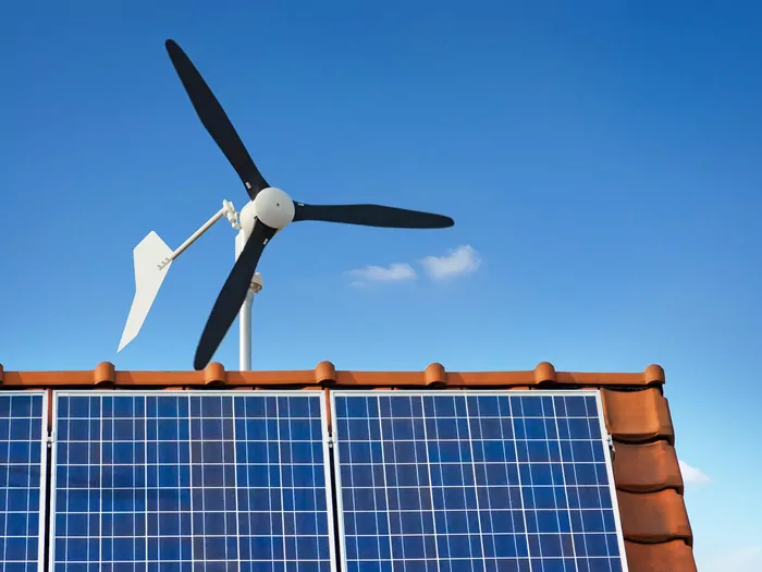 Wiatrak czy fotowoltaika - porównanie