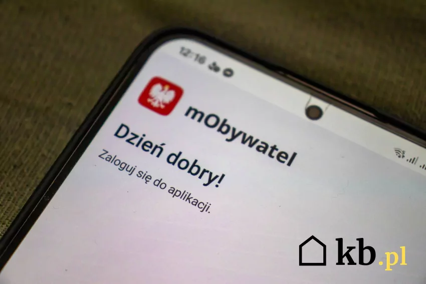 Aplikacja mObywatel sama wybiera, jaką drogą wyśle nasze pismo aplikacja mObywatel, smartfon