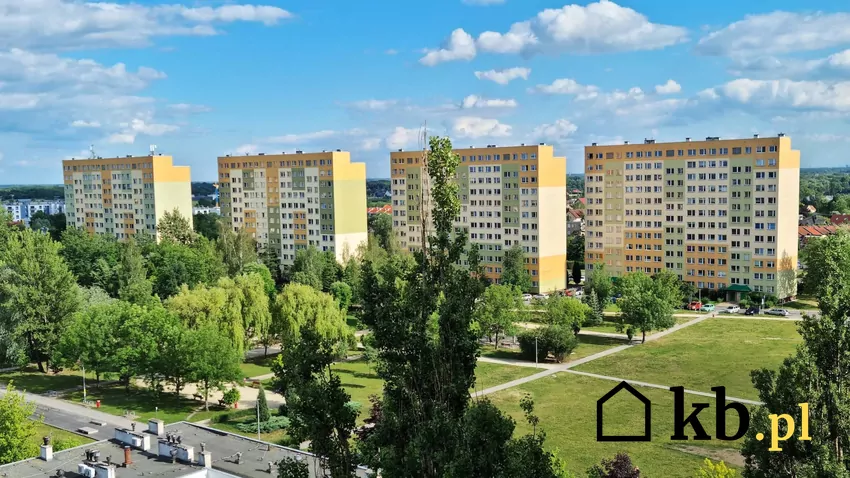 Osiedla bloków z wielkiej płyty słyną z dobrej infrastruktury osiedle bloków z wielkiej płyty