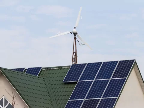 Wiatrak z magazynem energii