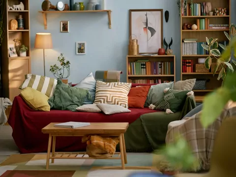 Nowy maksymalizm - trend we wnętrzach 2025