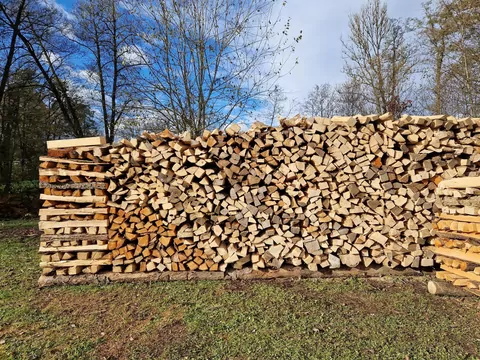 Rodzaj drewna a ilość opału