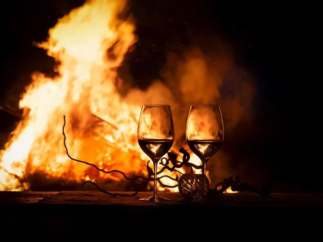 Czy drewno w kominku może wybuchnąć?