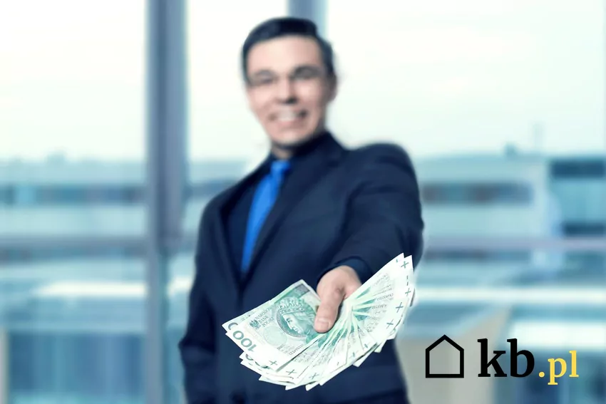 Mężczyzna z gotówką