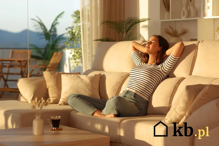 Wybierz modułową sofę w neutralnym kolorze – łatwo dopasujesz ją do każdego stylu wnętrza Sofa modułowa