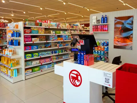 Kultowy zapach w mgiełce w Rossmannie