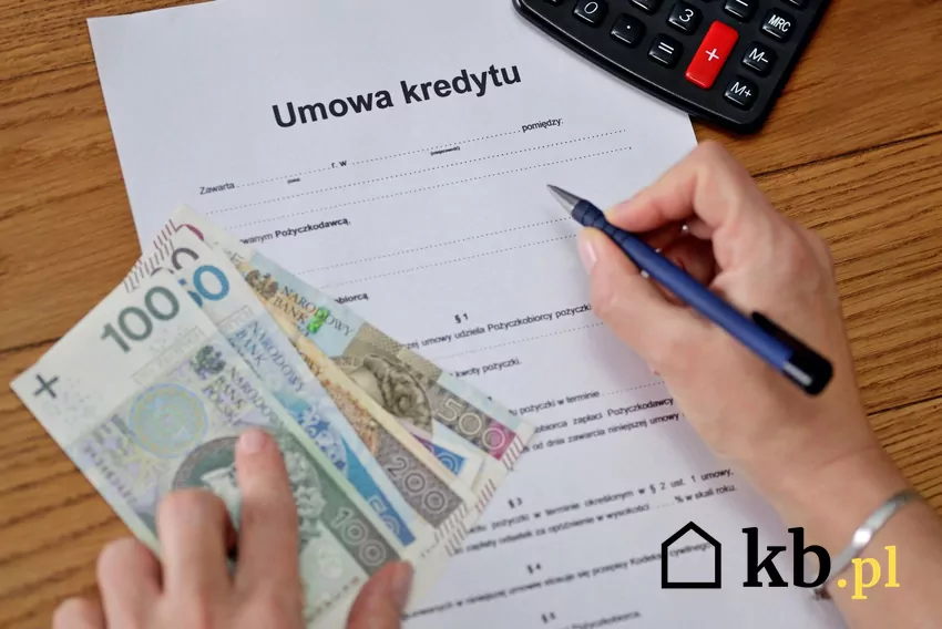 Kredyty mogą być darmowe, ale banki bronią się przed tym jak mogą Umowa kredytowa i banknoty