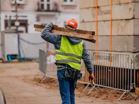 AI szacuje ceny materiałów budowlanych