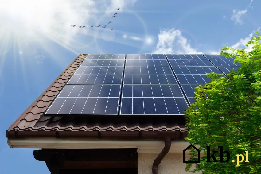 Moc instalacji fotowoltaicznej powinna być dopasowana do wymagań domowników dom z panelami PV