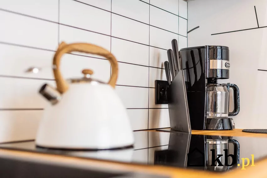 Jednym z takich cichych pożeraczy prądu jest ekspres do kawy ekspres do kawy