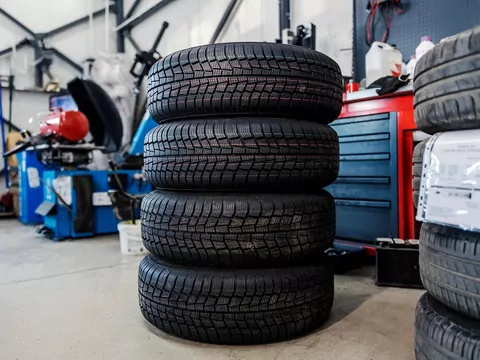 Jak legalnie pozbyć się starych opon?