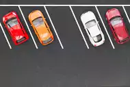 Ilustracja artykułu mrit zapowiedziało usunięcie przepisów dotyczących wskaźnika parkingowego!